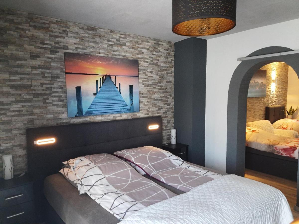 Joys Ferienwohnung Оберхаузен Экстерьер фото
