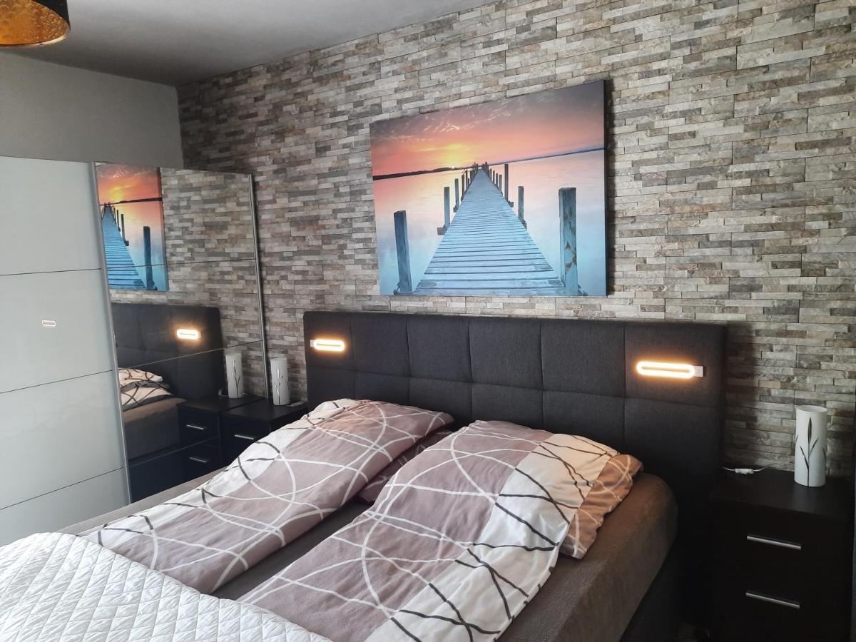 Joys Ferienwohnung Оберхаузен Экстерьер фото